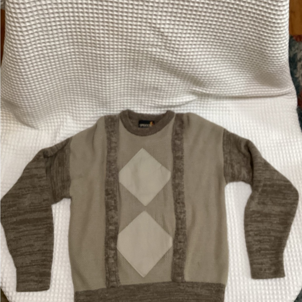 Vintage Sasson Men's Beige and Gray Sweater with Leather Accents
